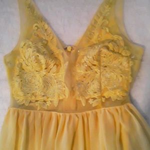 Small Soieblu yellow/gold prom dress